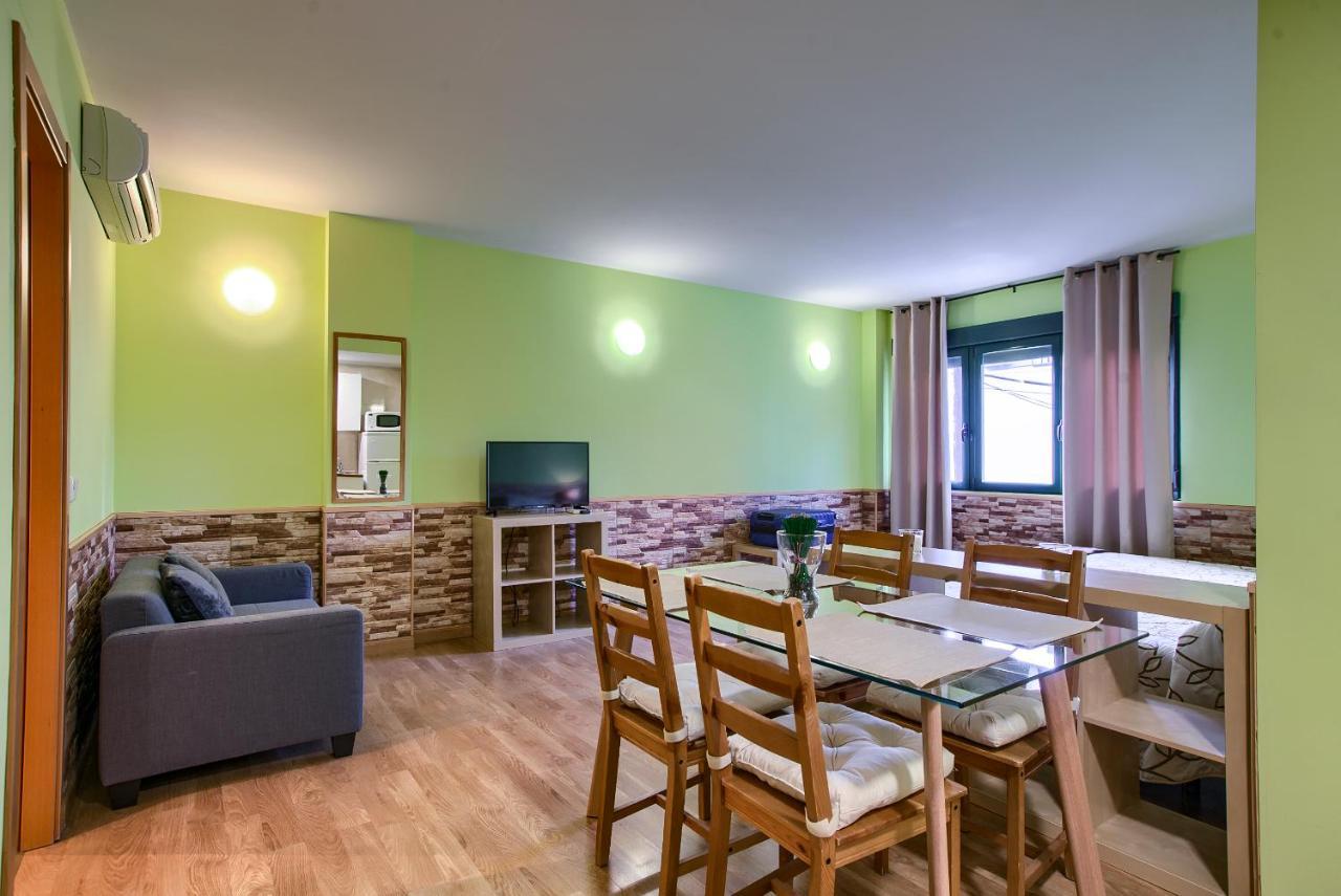 Apartamentos Barajas Мадрид Экстерьер фото