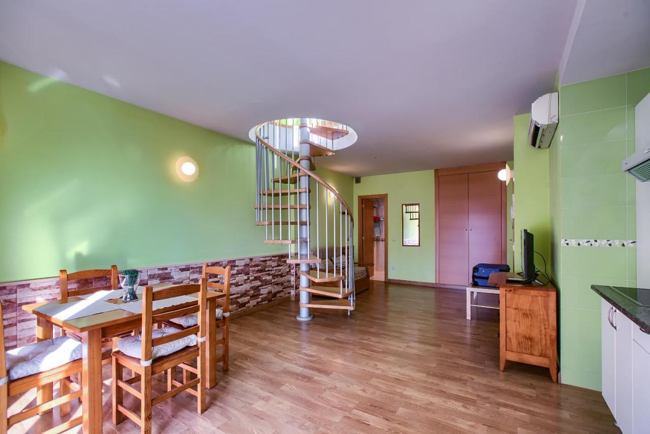Apartamentos Barajas Мадрид Экстерьер фото