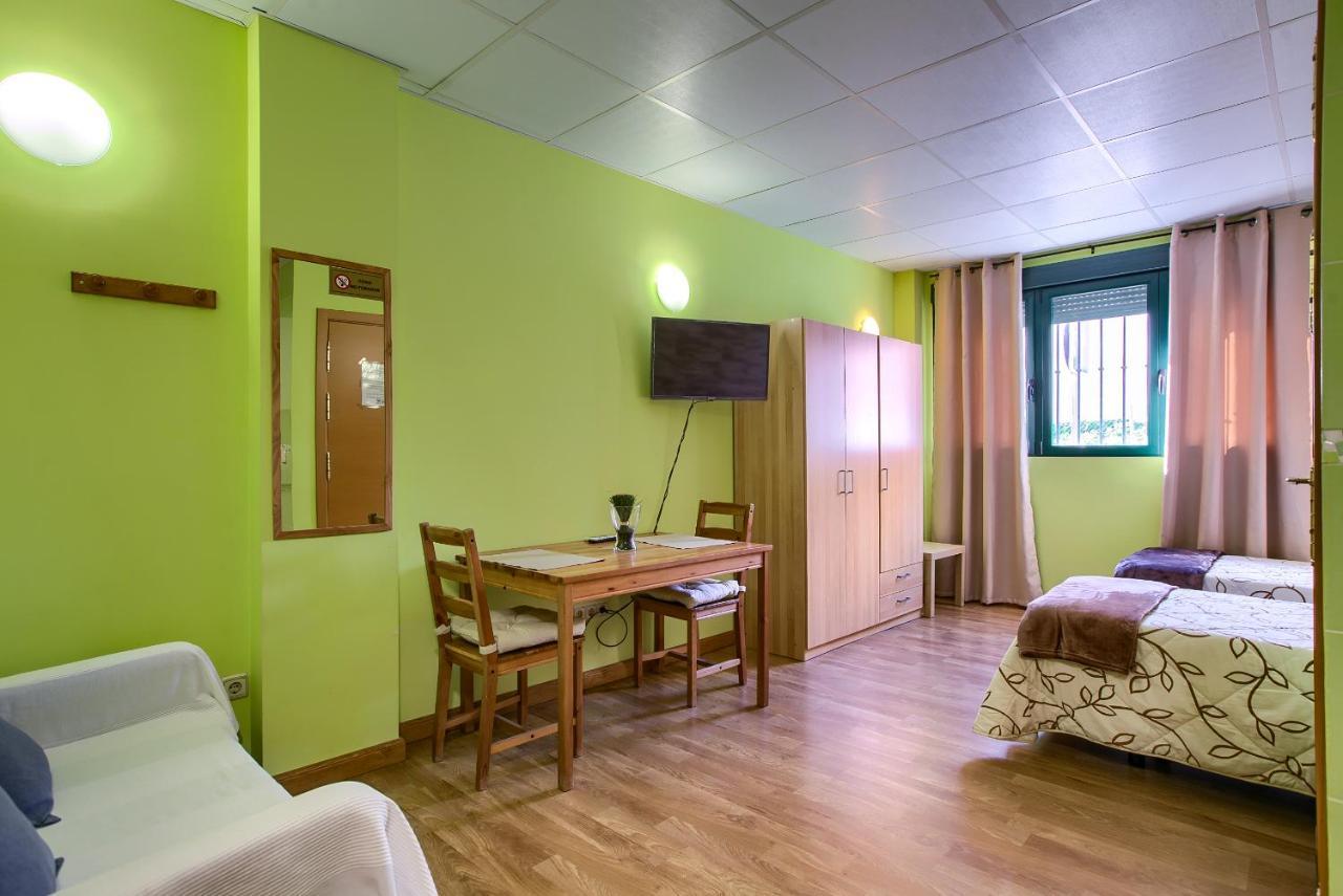 Apartamentos Barajas Мадрид Экстерьер фото
