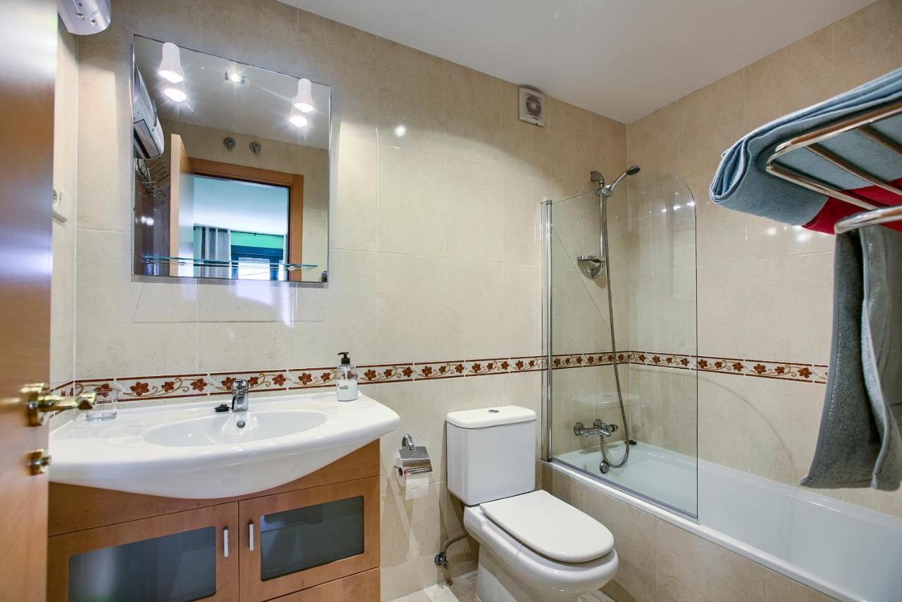 Apartamentos Barajas Мадрид Экстерьер фото