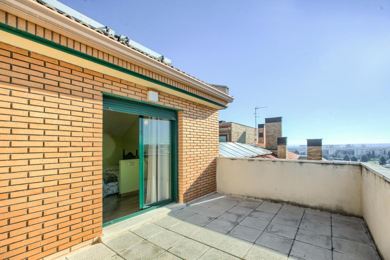 Apartamentos Barajas Мадрид Экстерьер фото
