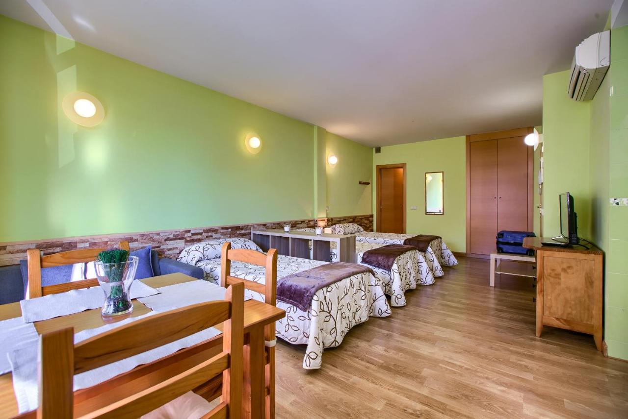 Apartamentos Barajas Мадрид Экстерьер фото