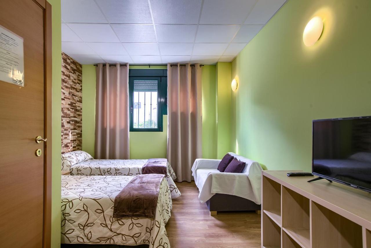 Apartamentos Barajas Мадрид Экстерьер фото